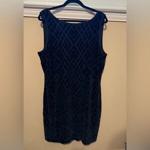 Chic Black Geometric Velvet White House Black Market blouse